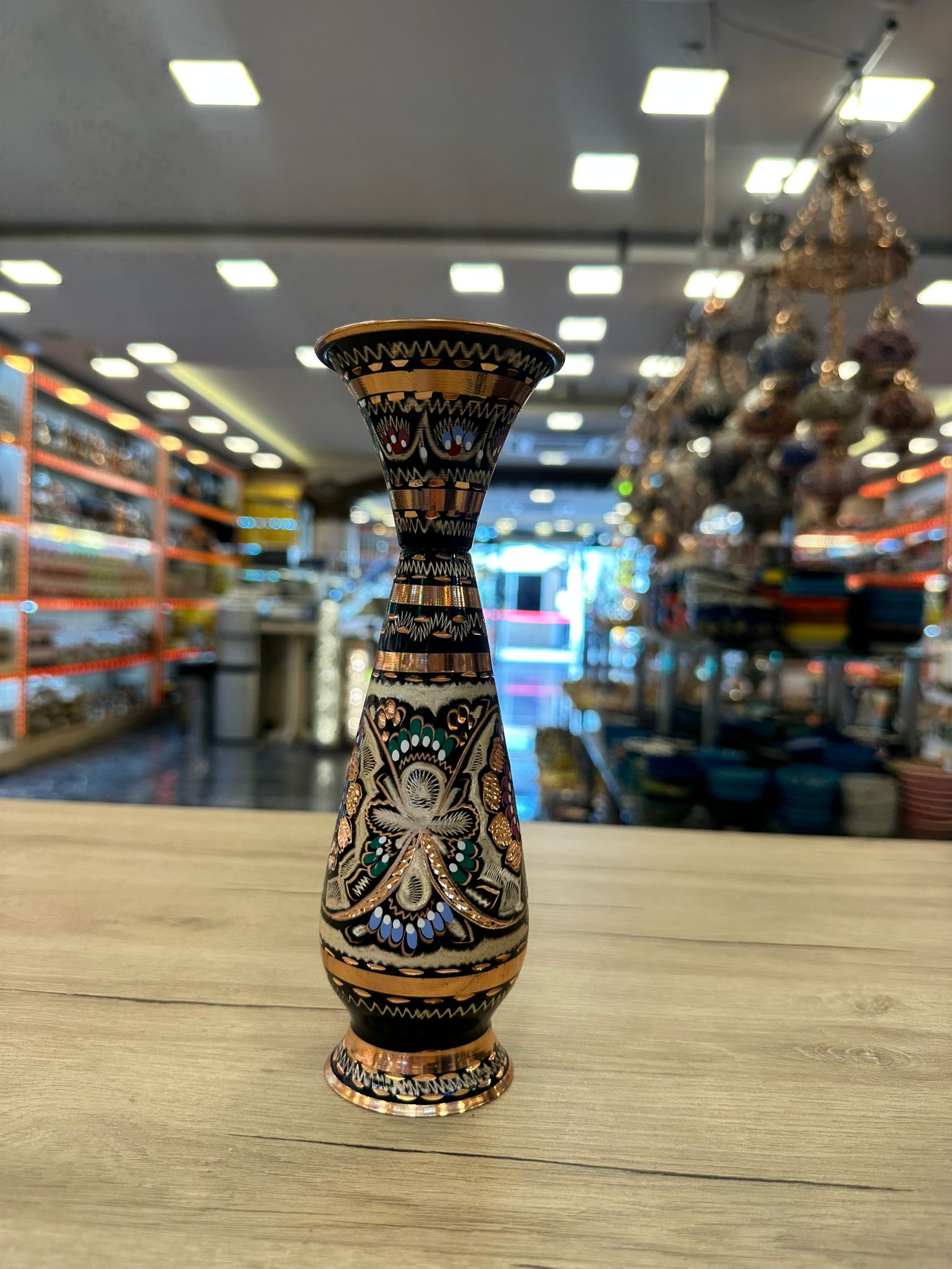 The "Texture of Nobility" Hand-Engraved Classic Copper Vasev